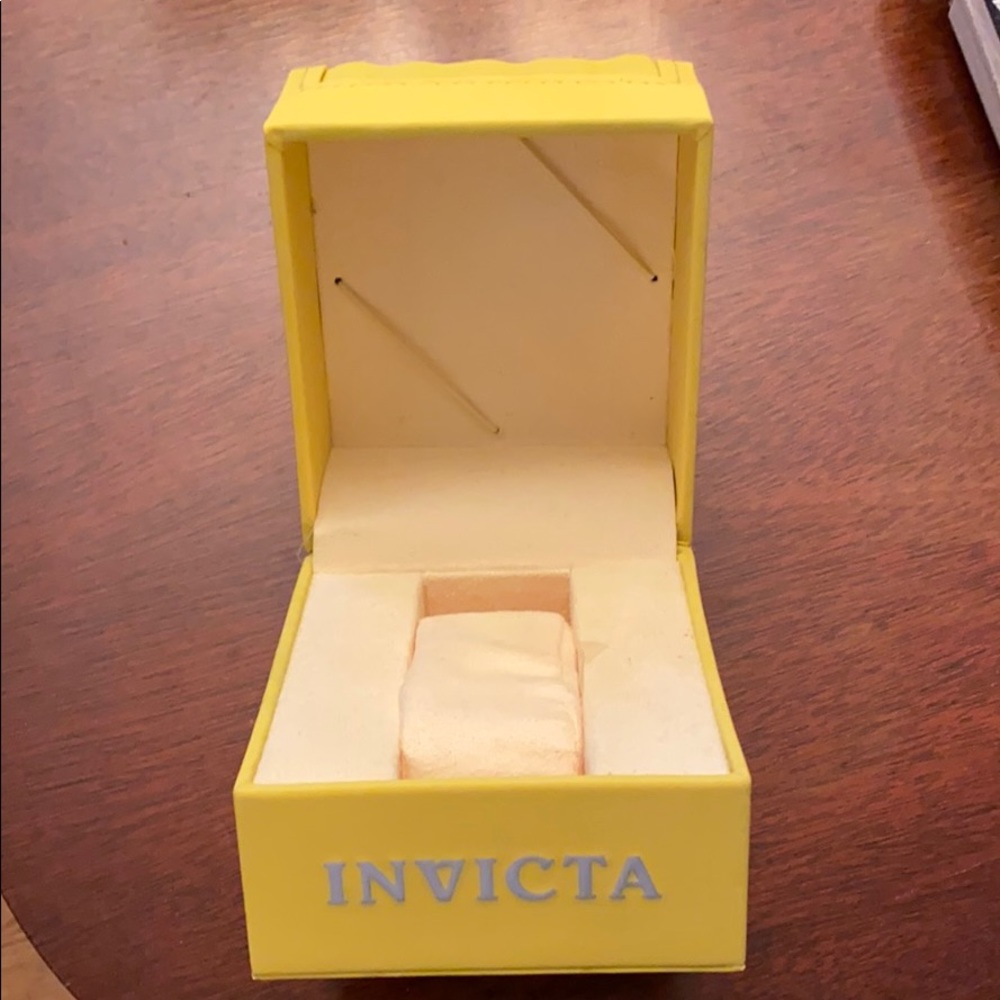 Invicta Watch Box - Picture 2 of 2